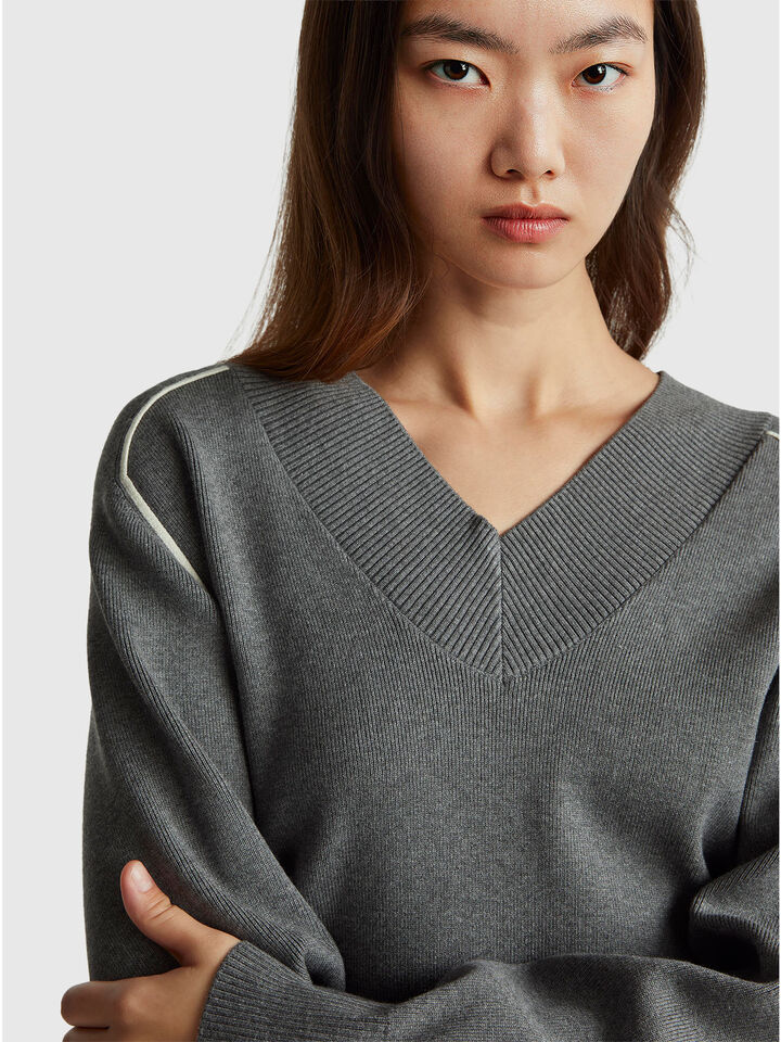 V NECK SWEATER L/S Mujer image number 4